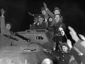 Annexation: Entry of German troops into Vienna, 1938