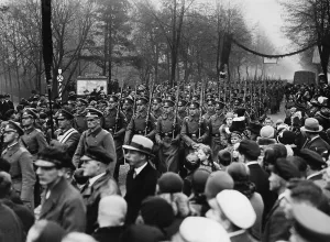 Mauser: Entry of the Infantry Battalion in Luebben, 1935