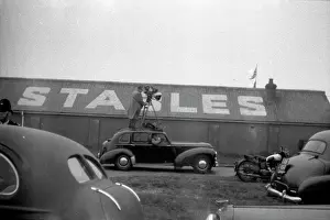 Humber: Epsom Derby - 1954