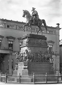 Rauch: Equestrian statue of Frederick II the Great in Berlin 1900