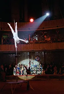 Equilibrist: Equilibrist Gololobova