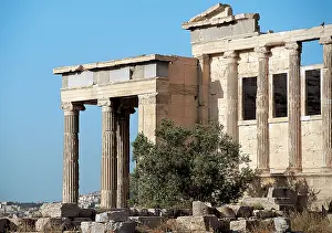 Erechtheion: ERECHTHEION. IONIC CAPITAL. GREECE