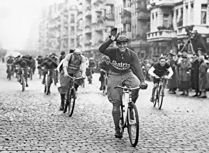 Courier: Erich Golz, 1930s