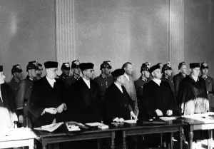 Procedures: Erich Hoepner and Erwin von Witzleben before the People
