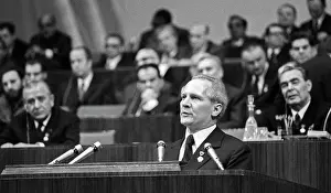 Honecker: Erich Honecker makes speech in Kremlin Palace
