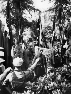 Kreuzberg: Erich Jahn at the tombstone inauguration of