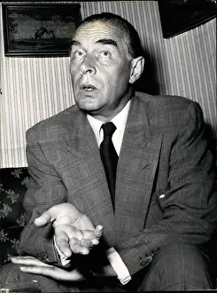 Remarque: Erich Maria Remarque, writer, in Munich