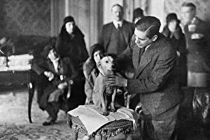 Togo: Erik Jan Hanussen performing at the Wintergarten, 1930