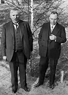 Rutherford: Ernest Rutherford and Otto Hahn