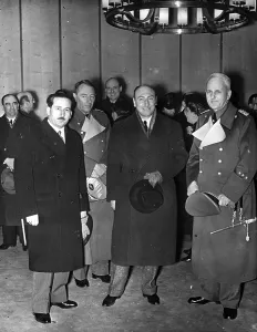 Weizsaecker: Ernst Freiherr V Weizsaecker