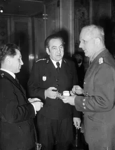Weizsaecker: Ernst Freiherr V Weizsaecker