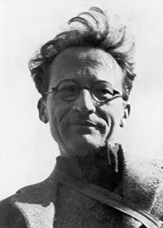 Schroedinger: Erwin Schroedinger