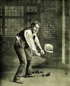 Waistcoat: Es Willard as Cyrus Blenkarn in The Middleman