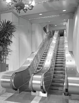 Escalator: Escalator - Architecture - Waldorf Astoria