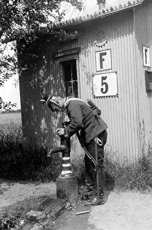 Establishing: Establishing of ground connection, around 1900