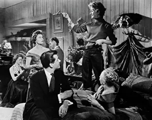 Renown: Eunice Gayson - celebrity - entertainment