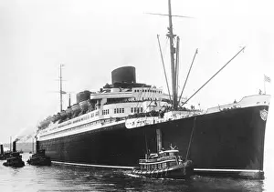 Nichols: The Europa in New York, 1930