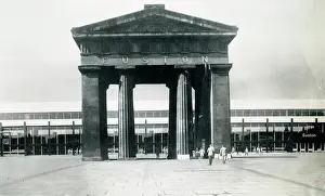 Euston: Euston Station Arch