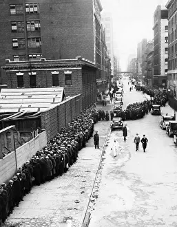 Rescans: EV1807 - Men on a bread line at the Municipal ?
