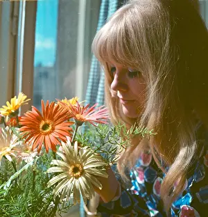 Hampl: Eva Pilarova - pop singer - flowers