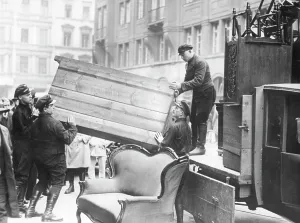 Forcibly: Evacuation of the Gau leadership of the NSDAP