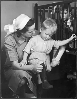 Mothering: EVACUEES & W.V.S. NURSE