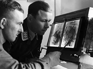 Fliers: Evaluation of images by reconnaissance pilots, 1939