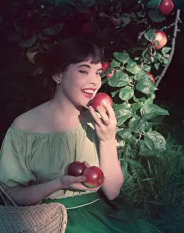Woof: EVE THE TEMPTRESS 1950S