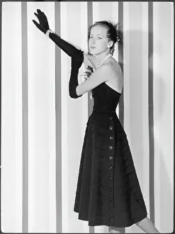 Tight: EVENING DRESS 1940S