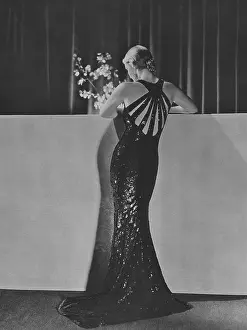 Rayed: Evening dress by Patrick Perrott, 1934