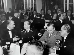 Reichsleiter: Evening reception
