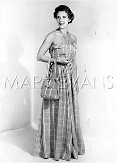 Halterneck: EVENING WEAR 1950S