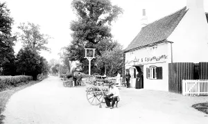 Eversley: Eversley, the White Hart 1906