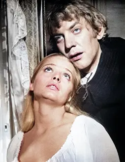 Aulin: Ewa Aulin - Donald Sutherland
