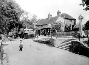 Ewhurst: Ewhurst, the Memorial 1922