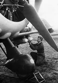 Attachment: Examination of the bomb suspension of a dive bomber