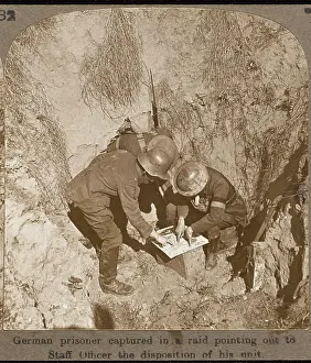 Disposition: EXAMINING MAP IN 1ST WW