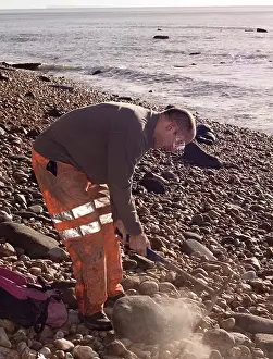 Palaeontologist: Excavating at Charmouth