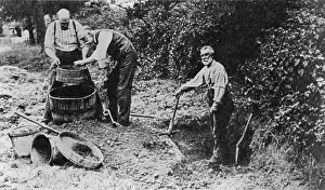Piltdown: Excavations at Piltdown circa 1913