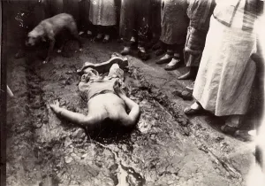 Beheading: Execution of Chinese prisoner by beheading