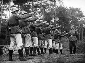 Luger: Exercise with pistols, 1938