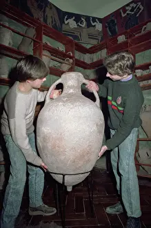 Amphora: Exhibition of amphorae