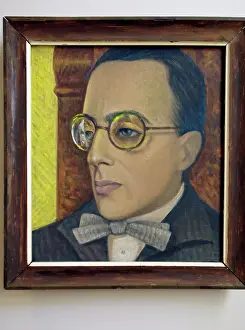 Alisa: Exhibition Circle of Artists Society opens in St. Petersburg