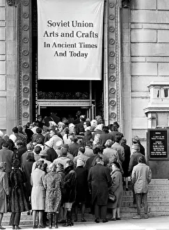 Queue: Exhibition in Washington, 1972