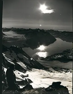 Contemplates: Expeditions - Explorers