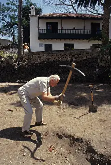 Expeditions: Explorer Thor Heyerdahl - 6