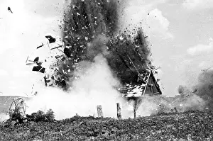 Alleged: Explosion of a Russian house, 1942