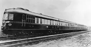 Quartered: Express railcar of the Reichsbahn