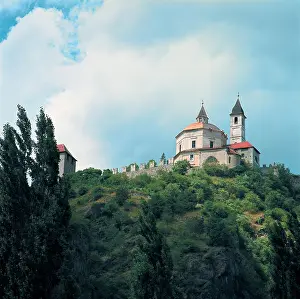 Klausen: Exterior view of the Benedictine monastery