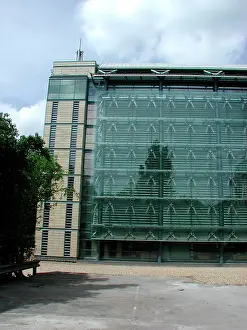 Reflective: Exterior view of the Darwin Centre